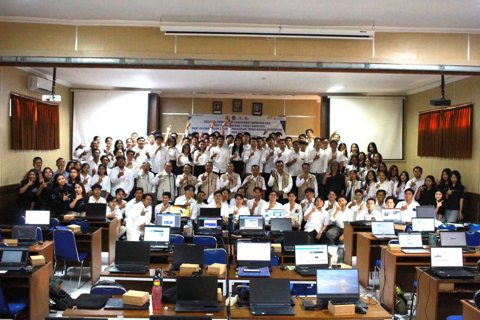 Gelar Uji SKK Freshgraduate di Universitas Udayana - Bali